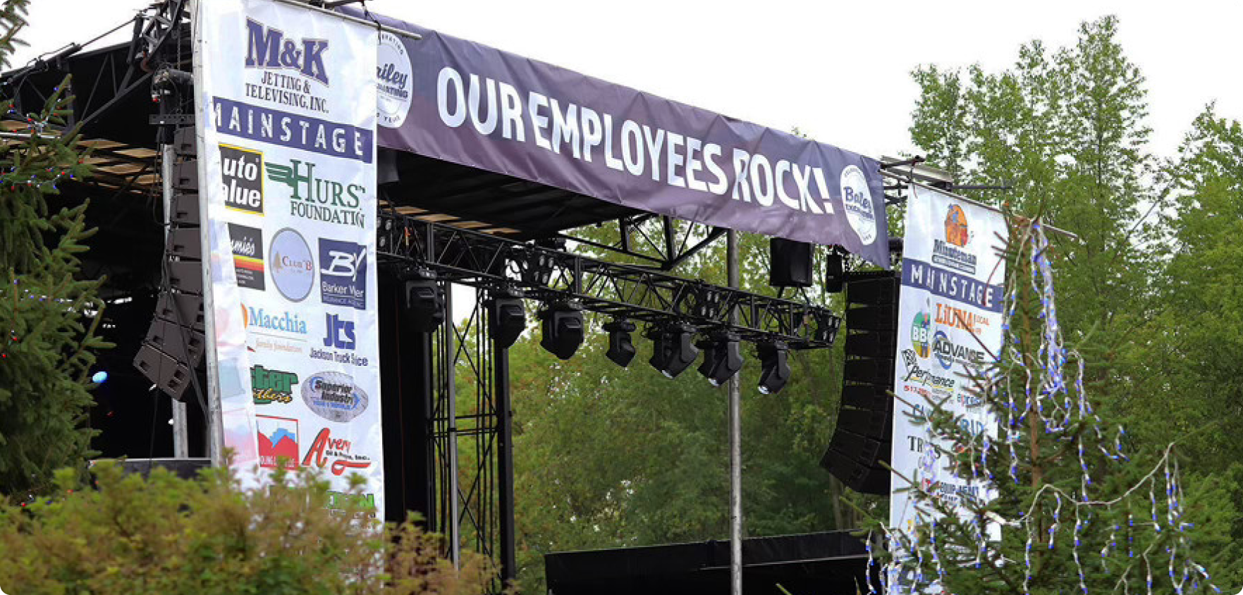Main stage showcasing many of the contributors of BaileyFest 2023.